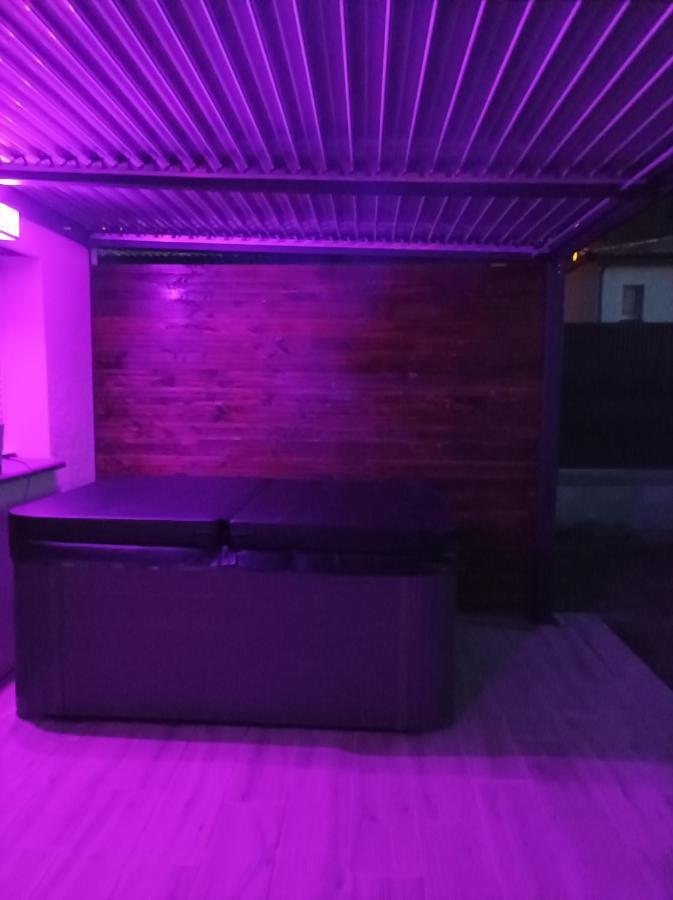 Apartment Loft Sauna Jacuzzi Ospariegeois